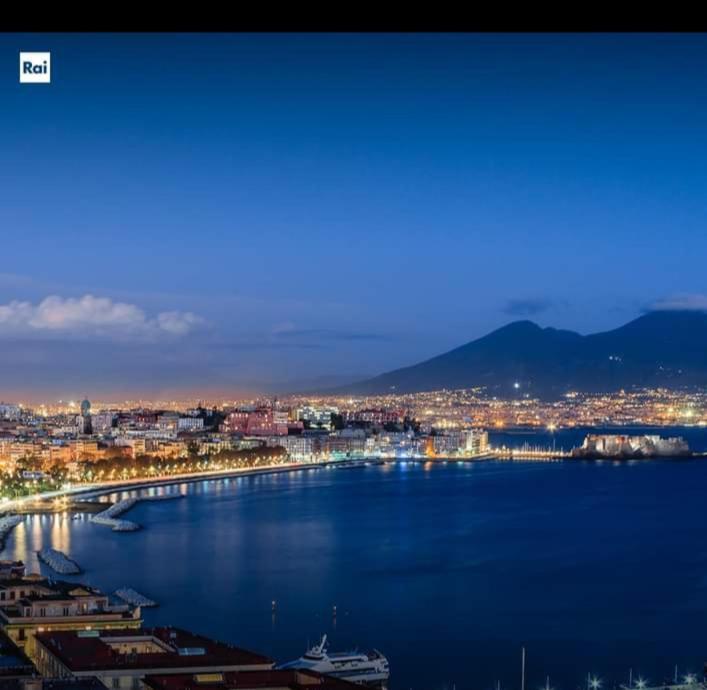 Centro Storico Casa Elegante Per Famiglia Villa Napels Buitenkant foto